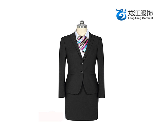 無錫市龍江服飾有限公司營銷型網(wǎng)站建設(shè)開發(fā)制作案例